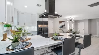 Photo #5: 6285675 Listing