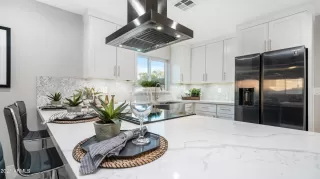 Photo #6: 6285675 Listing