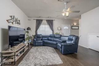 Photo #2: 6285857 Listing