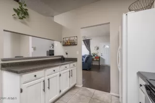 Photo #4: 6285857 Listing