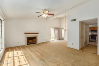 Photo #5: 6285914 Listing