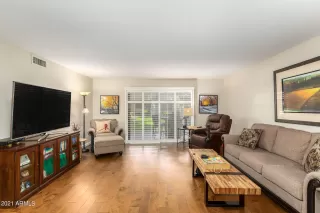 Photo #1: 6285944 Listing 