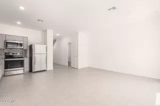 Photo #3: 6286113 Listing