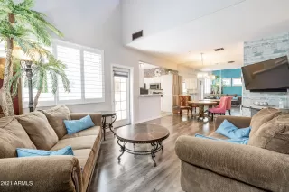 Photo #5: 6286394 Listing