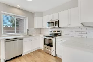 Photo #4: 6286475 Listing