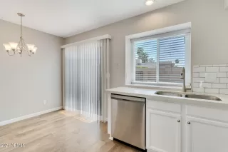 Photo #5: 6286475 Listing