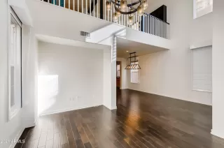 Photo #3: 6286547 Listing