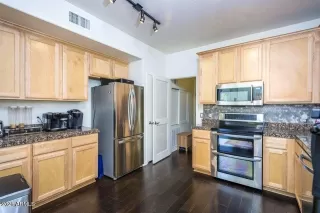 Photo #6: 6286547 Listing