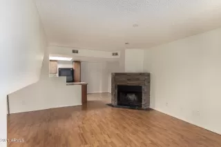 Photo #4: 6286731 Listing