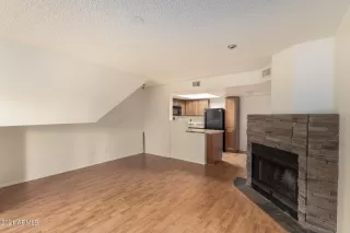 Photo #5: 6286731 Listing