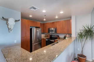 Photo #5: 6286825 Listing