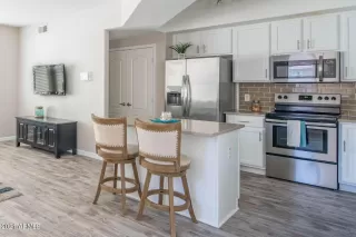 Photo #2: 6287081 Listing