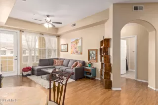 Photo #5: 6287241 Listing