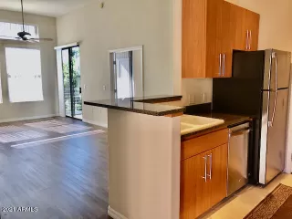 Photo #2: 6287247 Listing