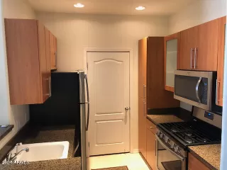 Photo #5: 6287247 Listing