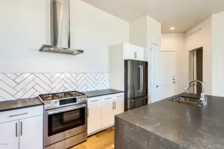 Photo #3: 6287579 Listing