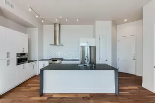 Photo #4: 6287579 Listing