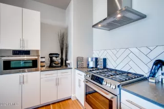 Photo #6: 6287579 Listing