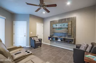 Photo #5: 6287626 Listing