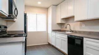 Photo #4: 6287899 Listing