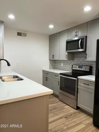 Photo #3: 6288047 Listing