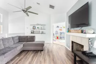 Photo #6: 6288435 Listing