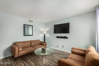 Photo #5: 6288870 Listing