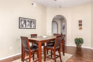 Photo #5: 6288929 Listing