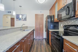 Photo #3: 6288947 Listing