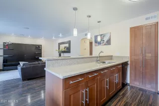 Photo #4: 6288947 Listing