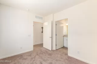 Photo #6: 6289308 Listing