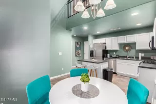 Photo #4: 6289369 Listing