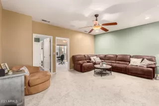 Photo #5: 6289369 Listing