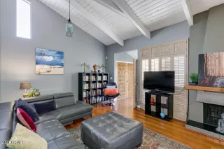 Photo #2: 6289545 Listing