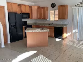 Photo #3: 6289571 Listing