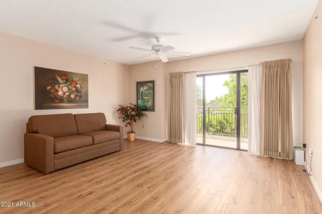 MLS: 6289883 Condo For Sale