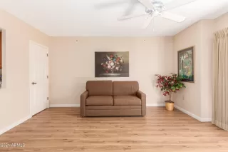 Photo #3: 6289883 Listing