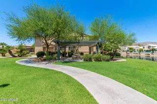 Photo #4: 6289929 Listing