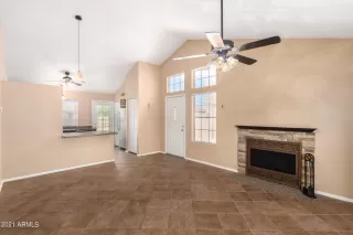 Photo #6: 6289958 Listing