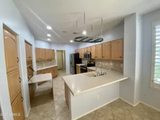 Photo #4: 6290026 Listing