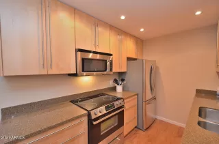 Photo #5: 6290049 Listing 
