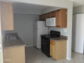 Photo #5: 6290345 Listing