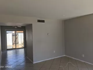 Photo #6: 6290345 Listing