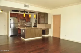 Photo #3: 6290701 Listing