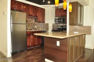 Photo #4: 6290701 Listing