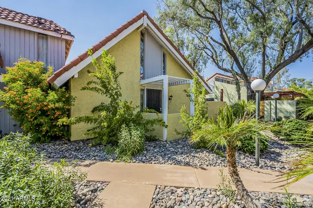 MLS: 6290911 Condo For Sale