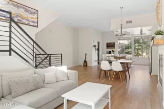 Photo #3: 6290928 Listing