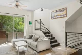 Photo #4: 6290928 Listing