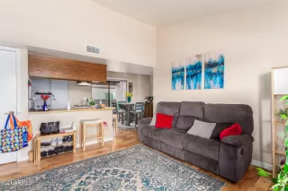 Photo #3: 6290954 Listing 