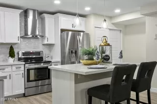 Photo #3: 6291443 Listing